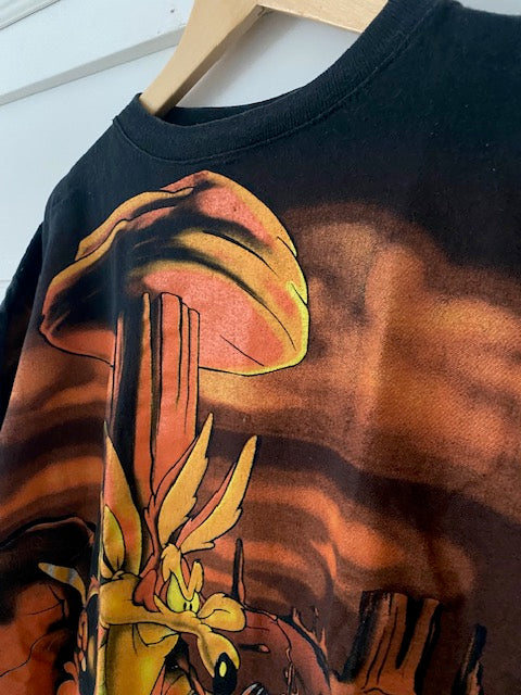 Vintage Looney Tunes Wile E. Coyote & Road Runner All-Over Print T-Shirt - 90s Cartoon Graphic