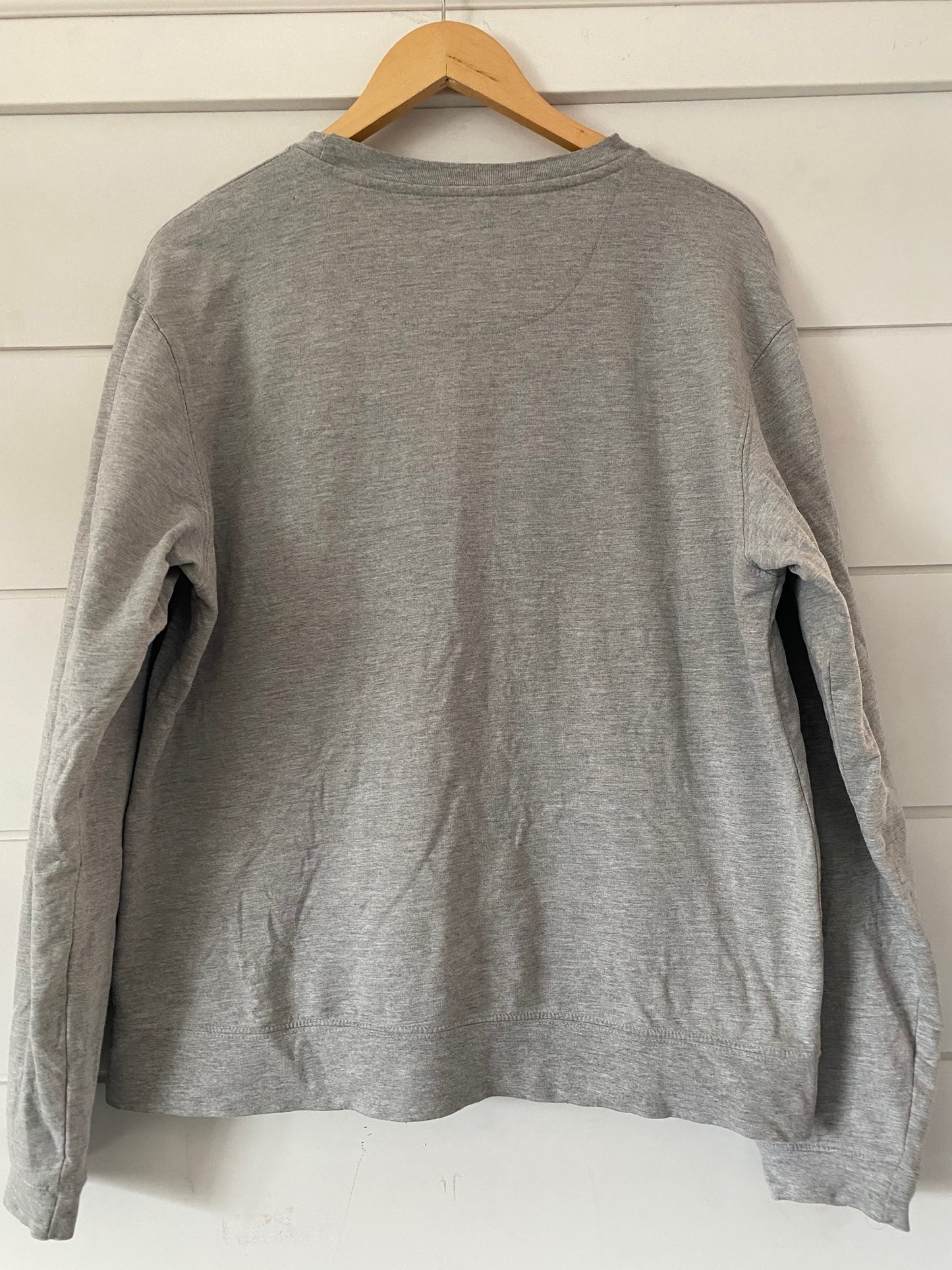 Grey long sleeve Montreal Expos jersey with front pockets