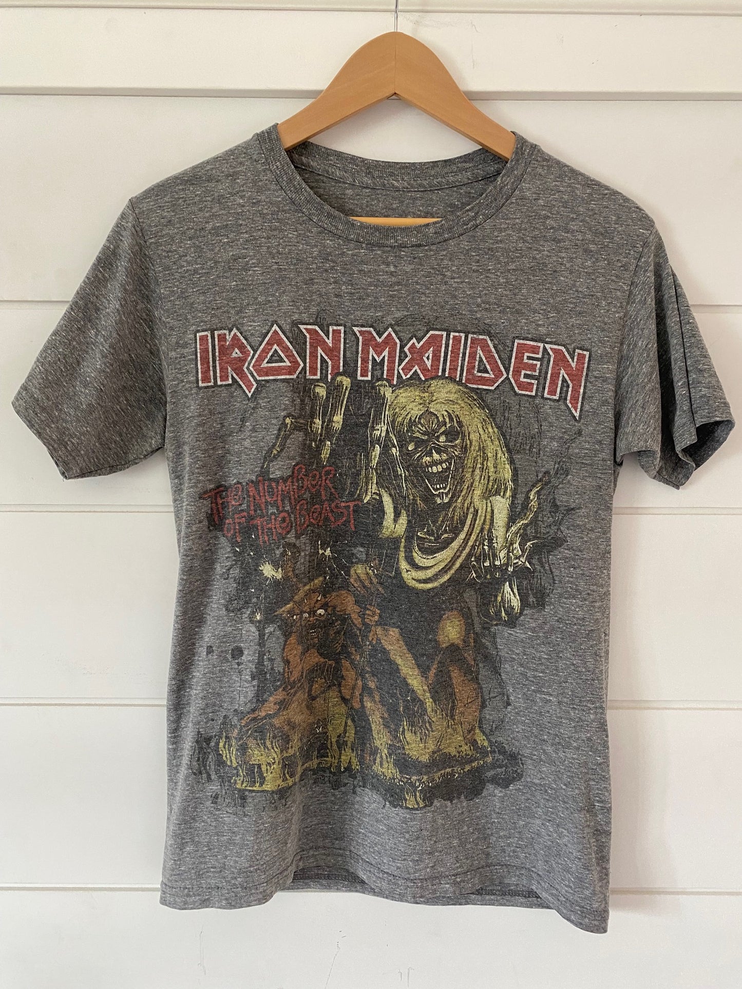 Iron Maiden men's or women's short-sleeved grey unisex T-shirt The Number of The Beast