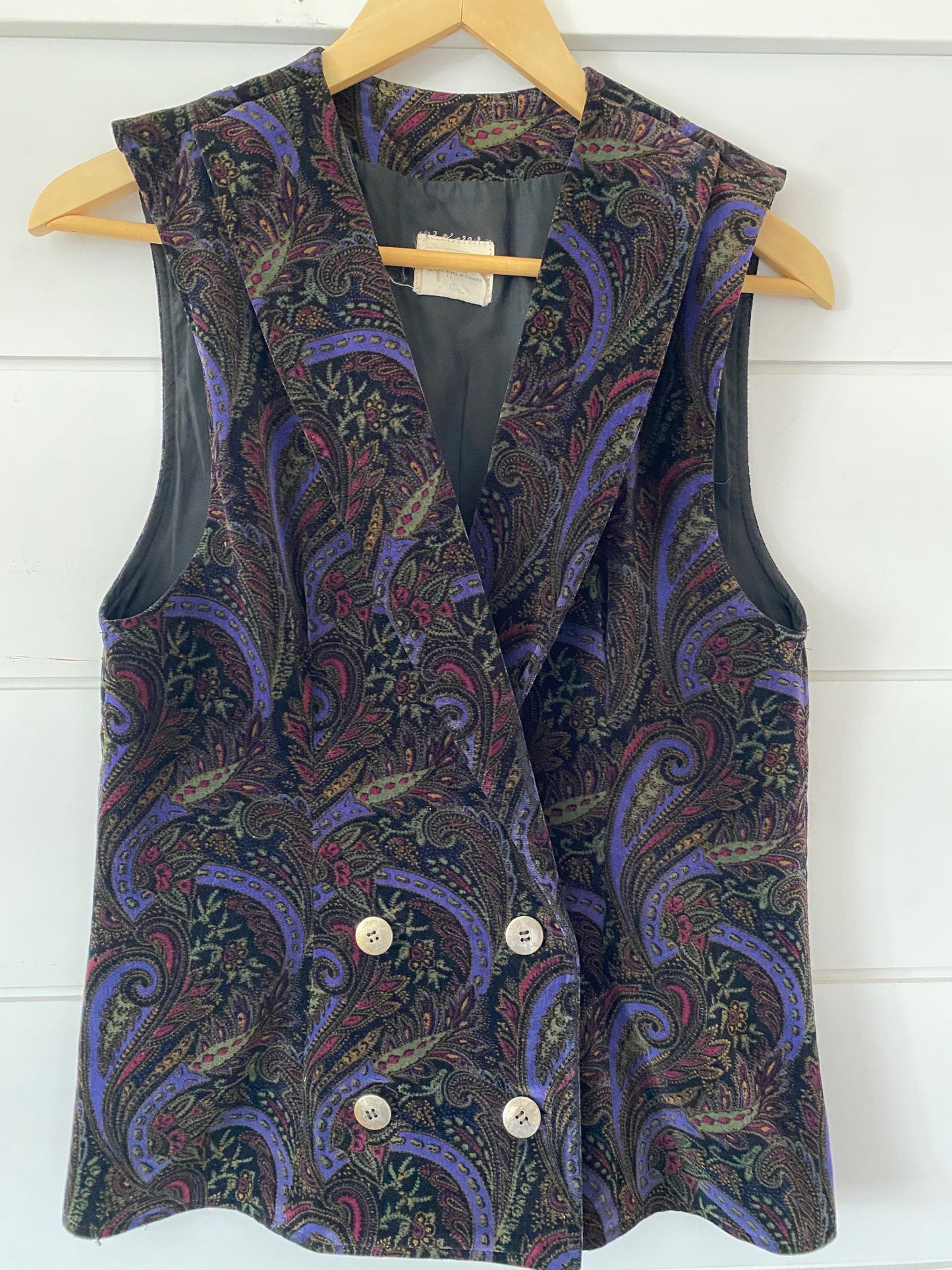 Women Vintage Vest No Sleeves Tapestry Style Made in Canada