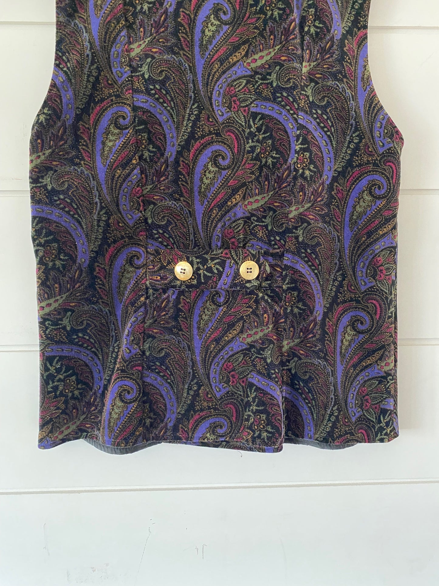 Women Vintage Vest No Sleeves Tapestry Style Made in Canada