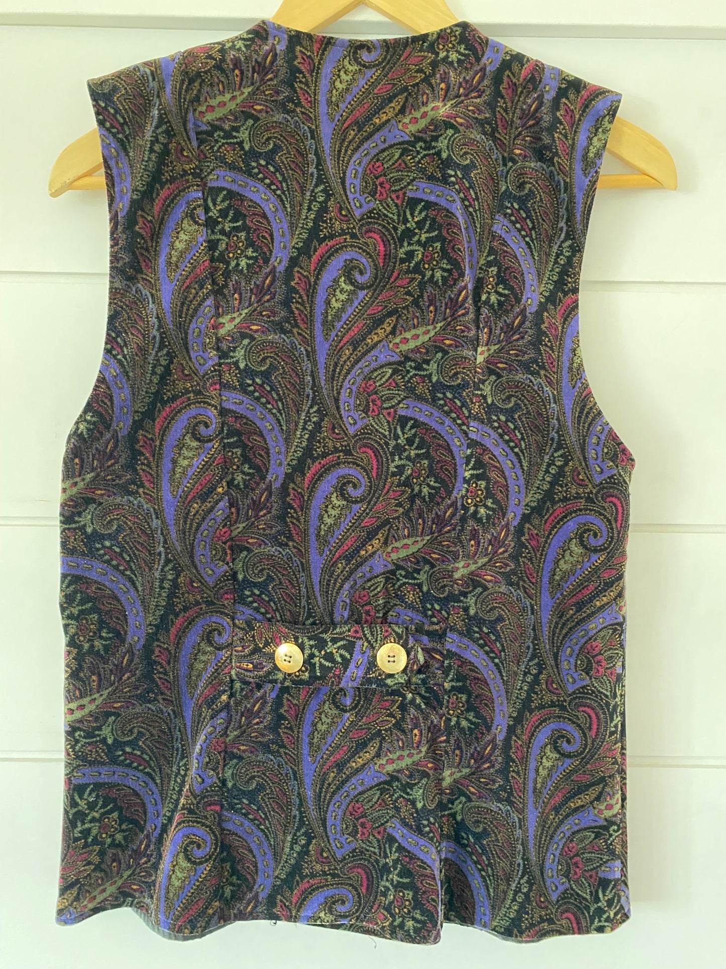 Women Vintage Vest No Sleeves Tapestry Style Made in Canada