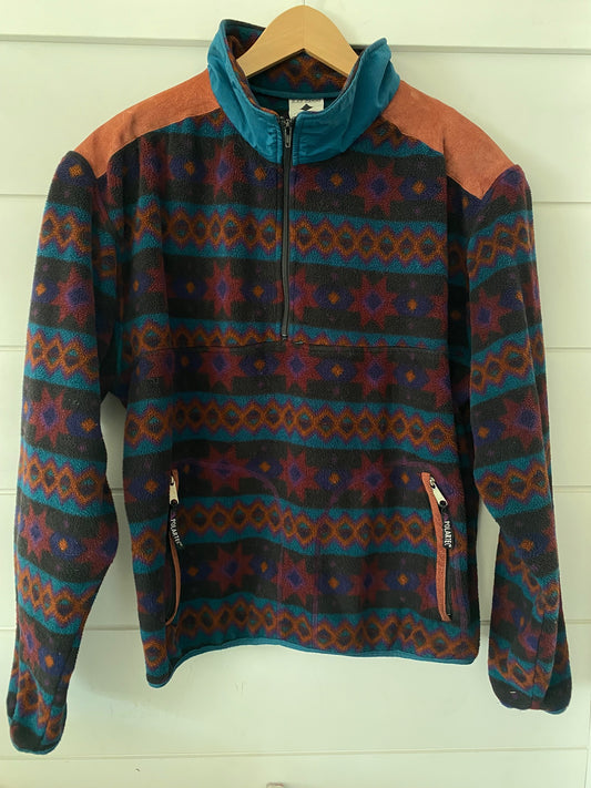 Unisex Vintage Tribal-Print Fleece Pullover – Stay Cozy and Unique Size Large