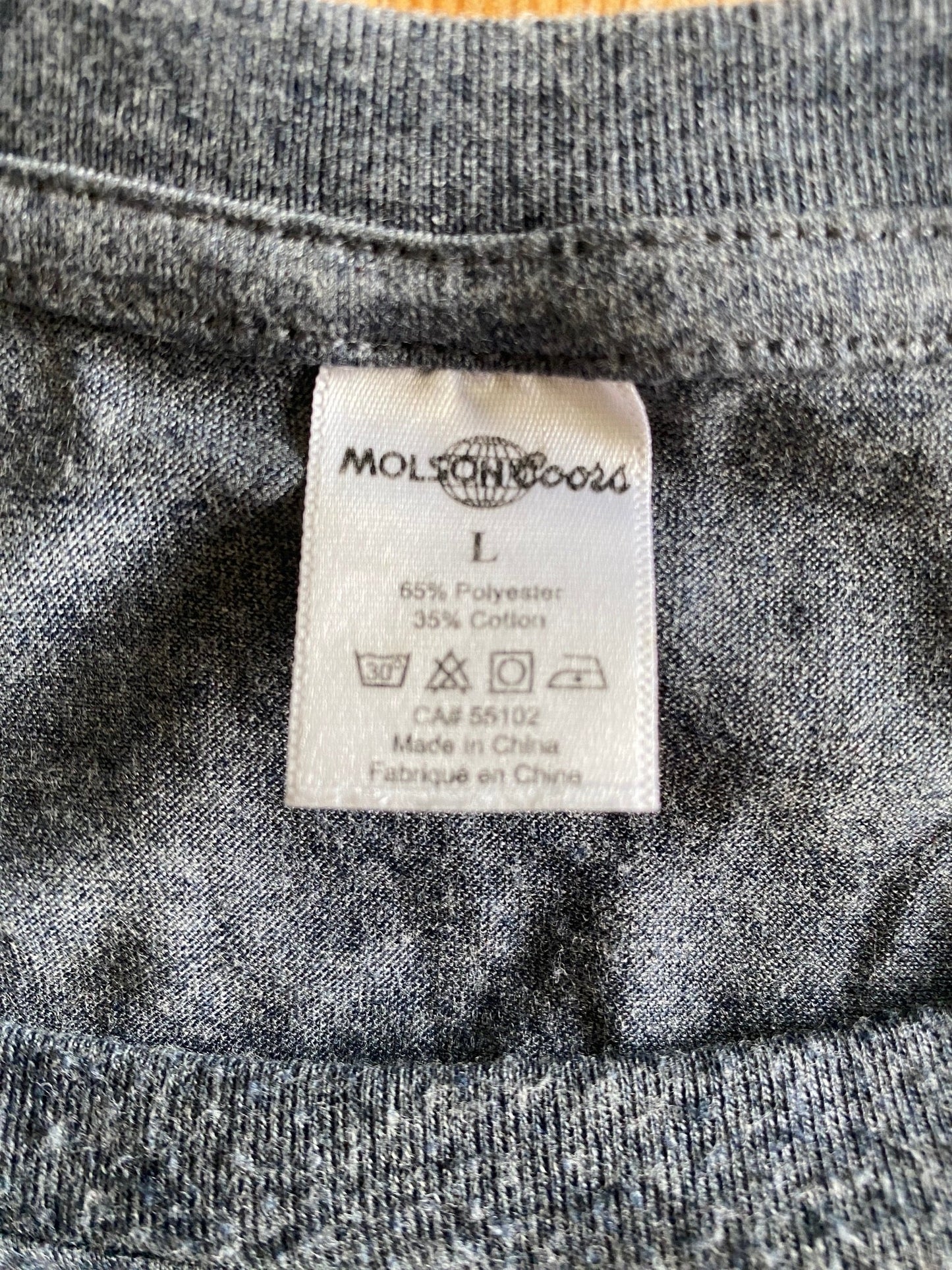 Molson Canadian Lager Beer Label Vintage-Style T-Shirt | Classic Heritage Logo