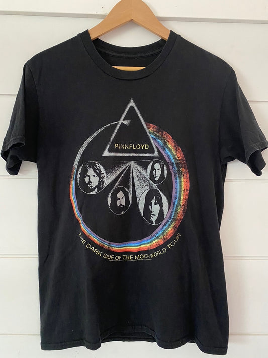 black pink floyd t-shirt short sleeves with faces and rainbow
