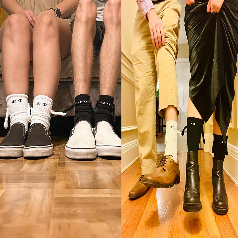 Magnetic Hand-Holding Couple Socks (Unisex) – Fun & Unique Gift for Lovers & Friends!